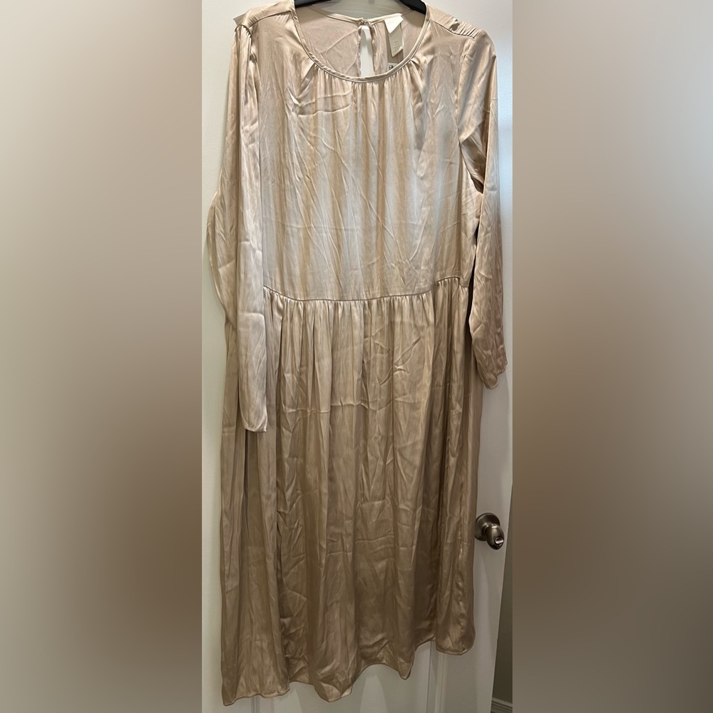 Gorgeous gold satin dress